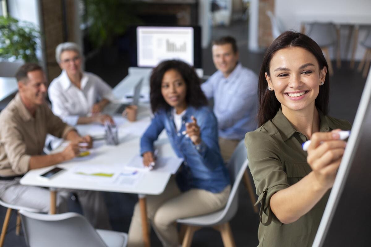 Come il marketing digitale può aiutare la vostra azienda ad attrarre talenti qualificati