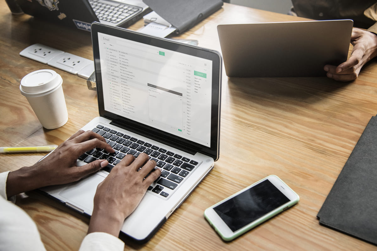 Come la consulenza di marketing digitale può aiutare l'azienda a creare campagne di email marketing più efficienti