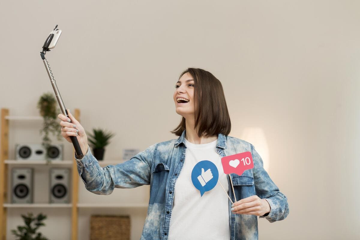 Come Lavorare con gli Influencer in Concomitanza con l'Ufficio Stampa per Massimizzare l'Esposizione dell'Azienda