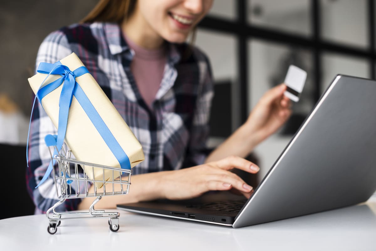 Come utilizzare Google Shopping per aumentare le vendite della vostra azienda tecnologica