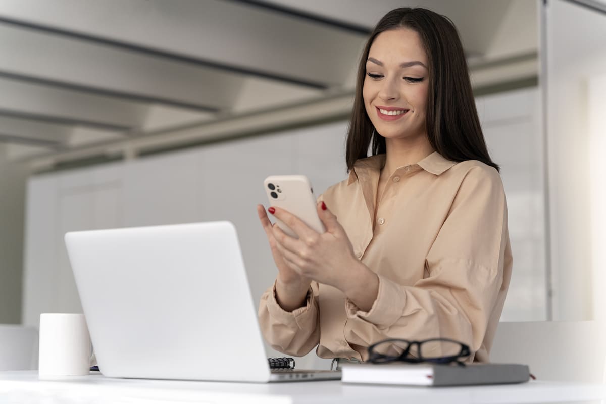 Come utilizzare WhatsApp per servire i clienti nella vostra attività B2B