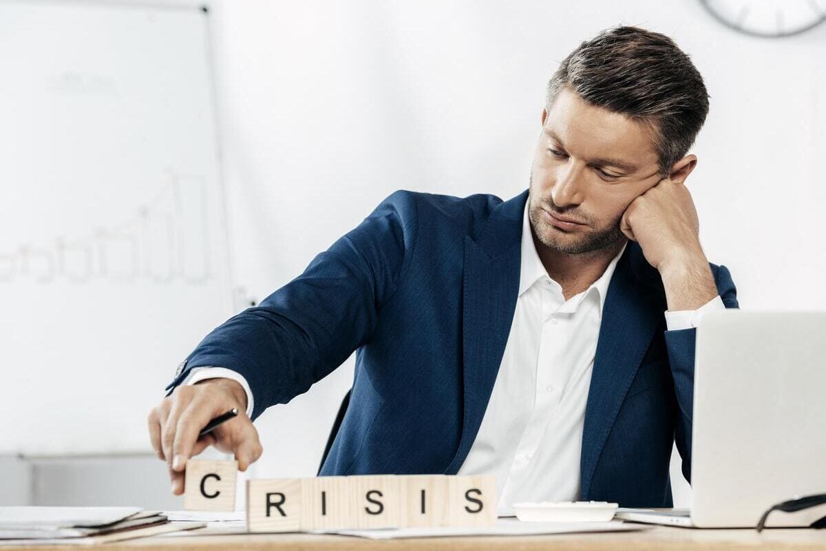 Le migliori pratiche per gestire le crisi d'immagine con l'aiuto dell'ufficio stampa