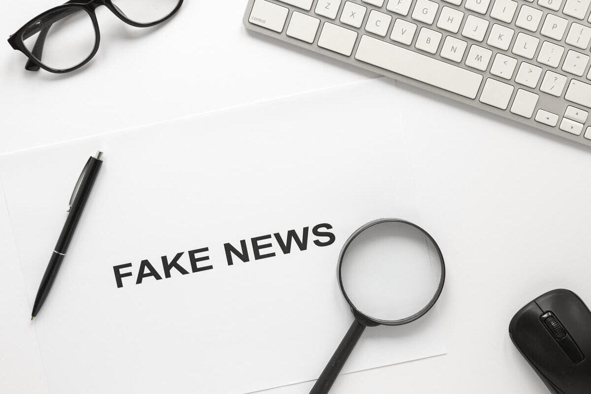 Le principali sfide affrontate dall'assessoria de imprensa in un'era di notizie false e informazioni dubbie